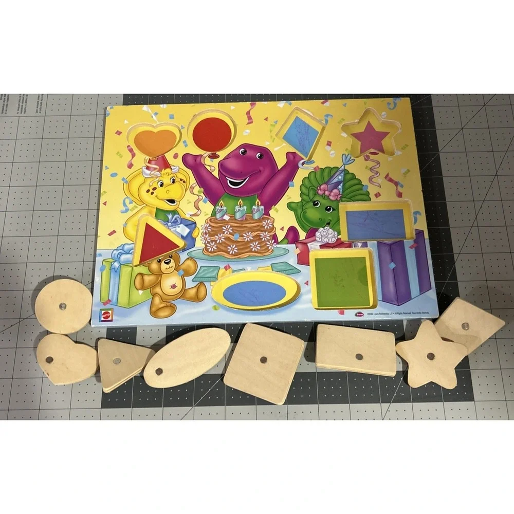 Barney Peg Puzzle Baby Bop BJ SHAPES COLORS  2004 Lyons Birthday Party Mattel